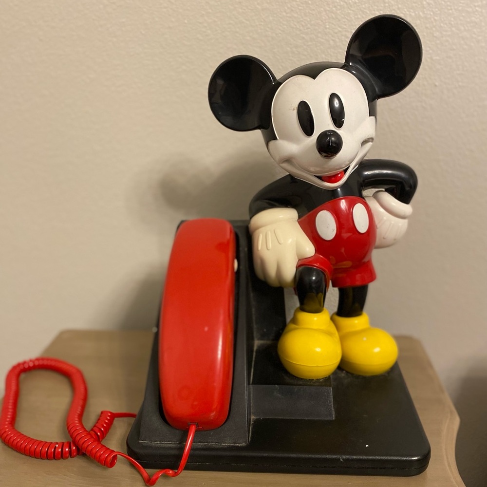 1990 Vintage Mickey Mouse phone- Working condition!